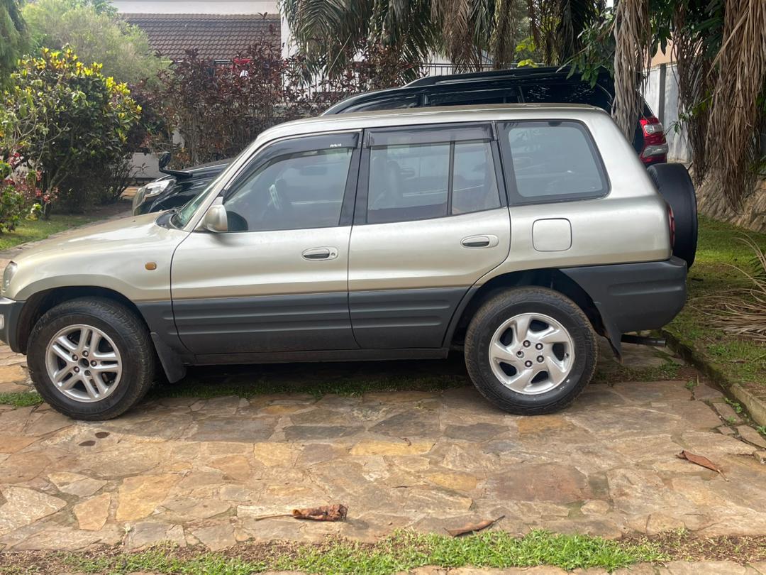 Cheap Car Hire Kampala – Best Budget Options for Travelers